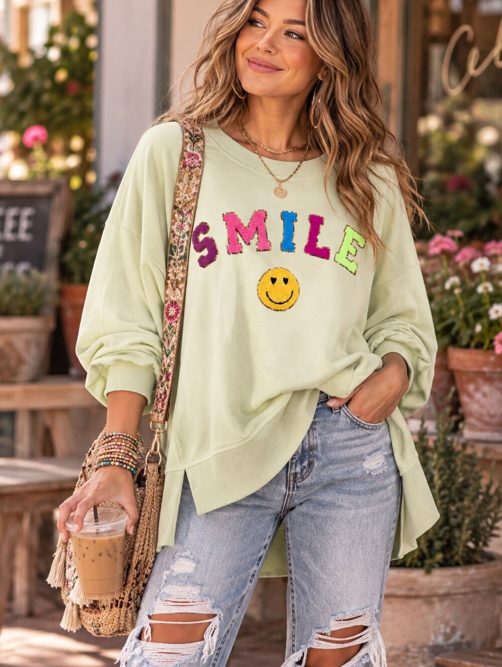 Fantastic Fawn Size L Oversized Smile Graphic Hi-Low Sweatshirt